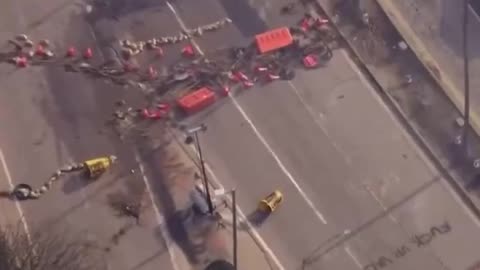 🚨BREAKING: Pro-Palestine Protesters armed with stones and construction equipment #Los Angeles