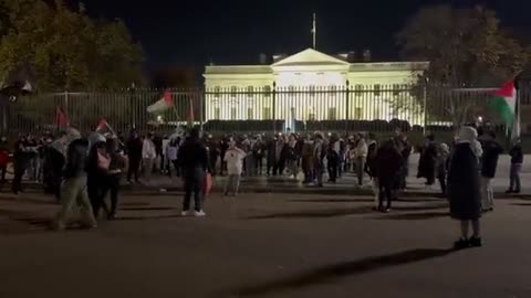 ProHAMAS protesters -White House chanting “Biden Biden you can't hide, we charge you with genocide."