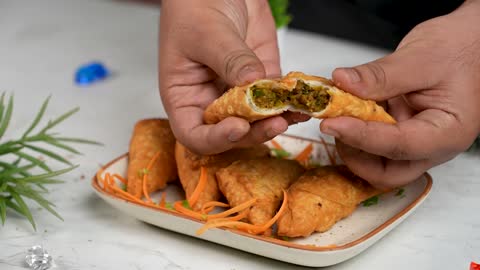 Crispy Mutton Keema Samosa _ Ramzan Special Snack Recipe _ Mutton Samosa Recipe _ Cookd