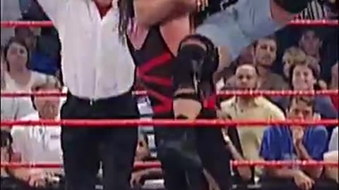 Kane couldn’t make up his mind on who he wanted to chokeslam