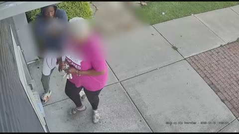 Messed Up Elderly Woman Gets Robbed At Gunpoint At A ATM In Memphis