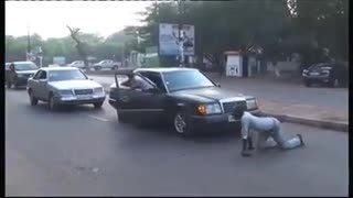 while people crossing the road funny video