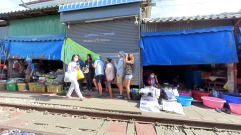 Maeklong Railway Market Thailand - 8K 360 VR Video