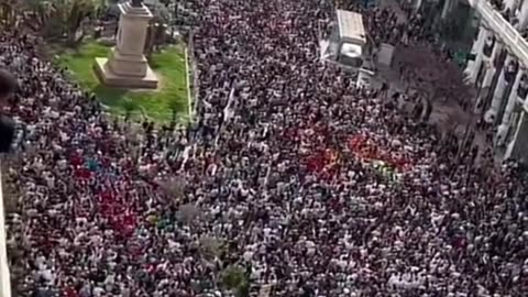 Manifestazione contro il governo francese