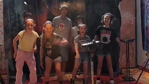 Artist “Yungblud” teaches music to kids and ends by saying “Hail Satan”