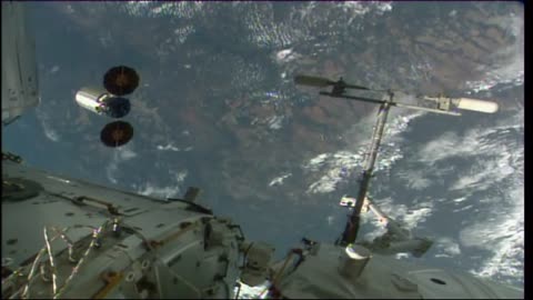 U.S. Cargo Ship Leaves Space Station