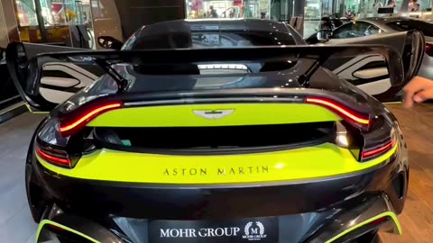 Aston Martin V12 Vantage