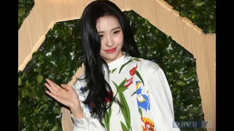 Gorgeous Sunmi At The Tory Burch's 2018 S/S Collection Presentation Event!