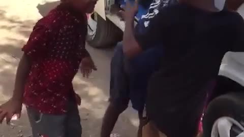 Kids funny dance🤣🤣