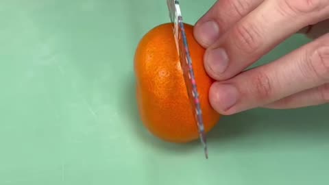 How to peel a orange?