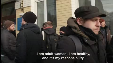 Ukraine civilians volunteer to join the Ukraine army