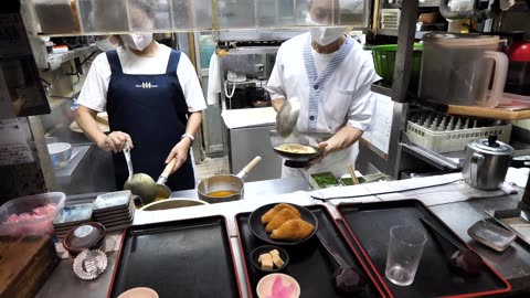 Noodles In Osaka | A Skilled Owner With Lightning Fast Service | Local Udon Restaurant