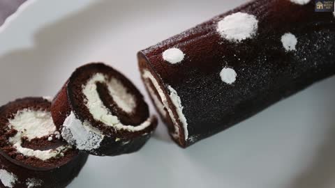 5 Min Cake in Frying Pan Swiss Roll cake Recipe ! Easy to make tasty Swiss Roll,