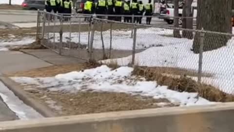 Border protest: Second major police push at Ambassador Bridge; some arrested. Freedom convoy 2022