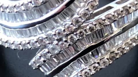 Diamonds ring