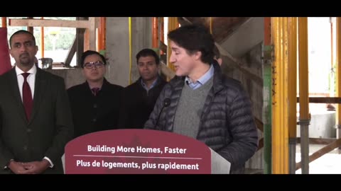 Drama Queen Teacher Trudeau Talks Construction & Economy - What A Loser