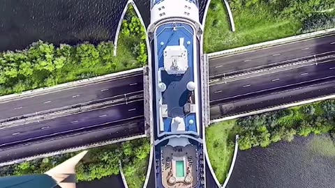 Very amazing cruise ship 🚢 how to open bridge see this