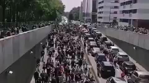 Huge Protest Against Vaccine Passport, Mandatory Vaccines in France (7/17/21)