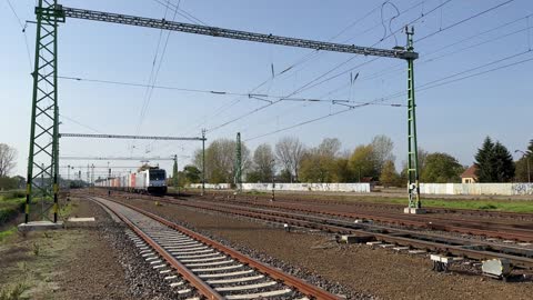 186 372 TRAXX EWG Container freight train in Hungary, MÁV line 100 (Budapest - Záhony), [4K]