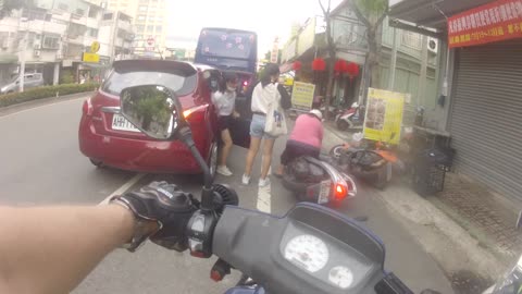 Dangerous Scooter Lanes in Taiwan