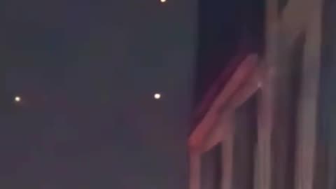 UFOs in Triangular Formation Over Brooklyn, Usa