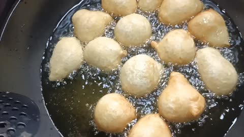 How to make milky and spicy puff-puff