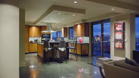 Expansive Penthouse with Sweeping Views in Seattle, Washington