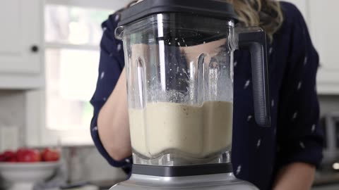 Peanut Butter Banana Smoothie | a solid milkshake