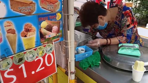 Singapore Street Food I Traditional Singaporean Ice Cream on the Streets