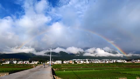 In the countryside of Dali, there is a kind of comfort and stability that the city cannot provide