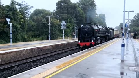 Britannia 70000 Passing Kent House, Retuning from the Garden of England Tour