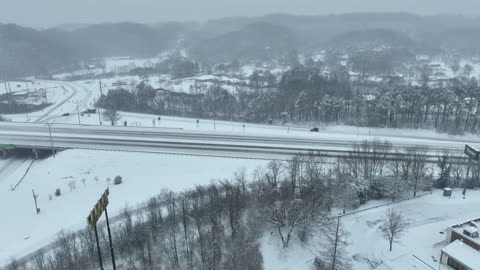 ***HUGE SOUTHERN SNOW STORM in 4k causes chaos on the roads in Nashville!***