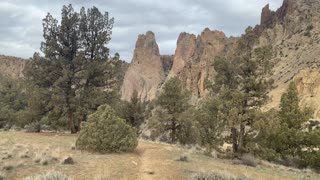 Central Oregon – Smith Rock State Park – Hiking the High Desert – 4K