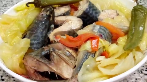 DELICIOUS MACKEREL FISH SOUP | TINOLANG ISDA (FILIPINO RECIPE)