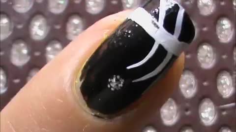 ONE MINUTE Nail Tutorial !! *Short Nail Art Designs*