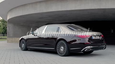 2022 Luxury Sedan Car