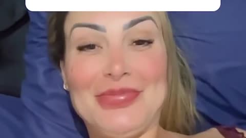 Andressa Urach revela relação com cachorro