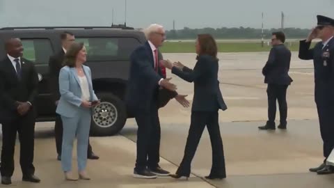 Kamala arrives in Milwaukee