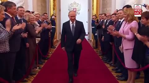 #NewsMo #IndiaToday Russia-Ukraine War: Why Vladimir Putin Walks This Way? | NewsMo