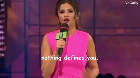 Selena Gomez's inspirational speech, "Believe in Yourself," features English subtitles.