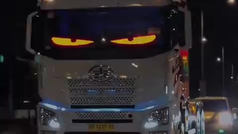 Cool animation on the truck;'s front windows.