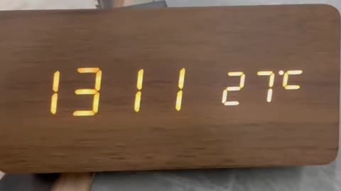 wooden_square_led_smart_alarm_clocks_for_bedrooms