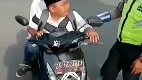 bocah SD kenak tilang polisi #videoviral afv funniest videos