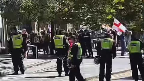 🚨 A few patriots spotted in Newcastle early for a planned protest at 1pm.