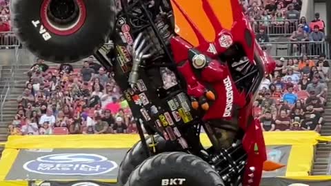 very dangerous monster truck stunts monster truck stunts#shorts #respect #viral #funny