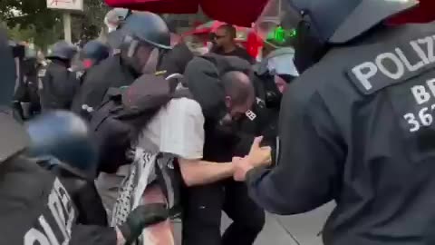 Berlin police violently cracked down on pro-Palestine protesters