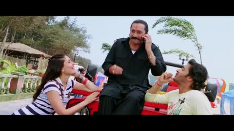 Vasooli Bhai Comedy Scene in Golmaal 3 Bollywood Movie_2