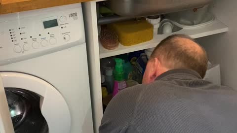 Wife Shows Husband Their 'Leek' in the Sink