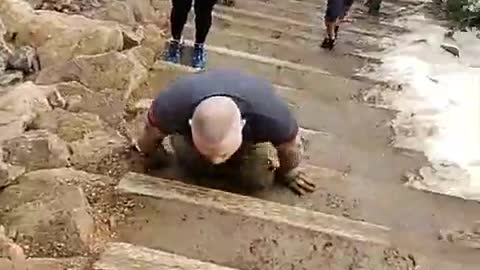 Veteran's Inspiring Climb Up the Manitou Incline