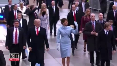 Did This Secret Service Agent Wear Fake Hand During Trump's Inauguration Parade?